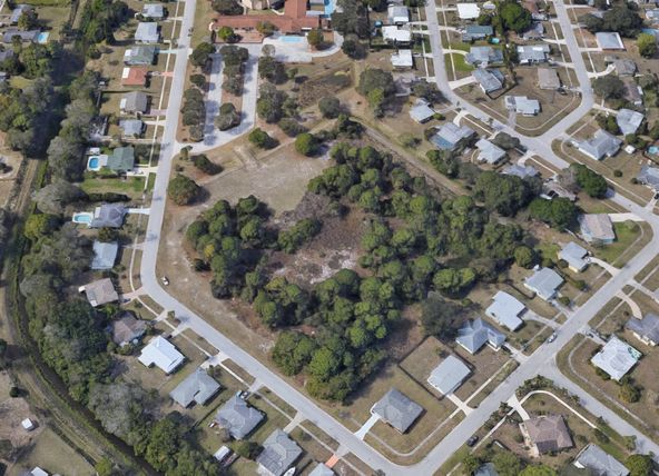 115 NE Solida Dr, Port Saint Lucie, FL 34983